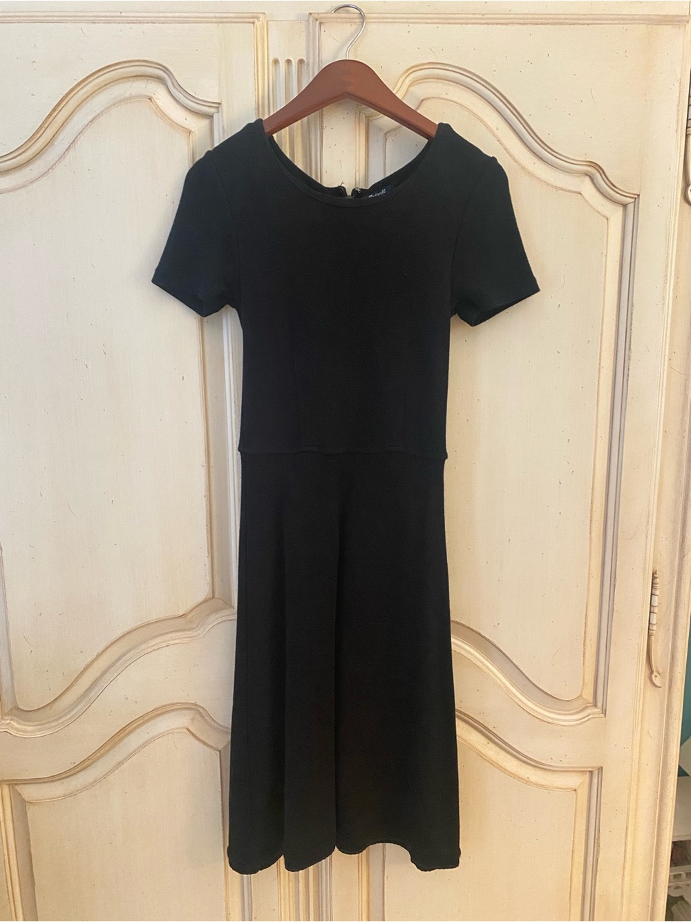 Madewell Black Short-Sleeve A-Line Midi Dress